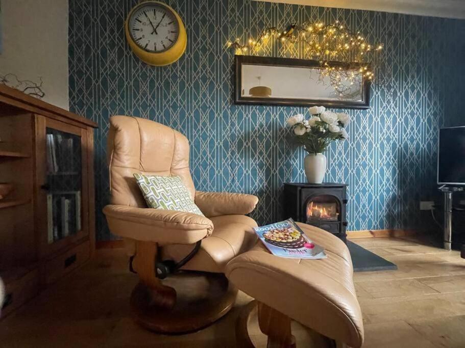 Peaceful Getaway In Peebles Villa Eksteriør billede