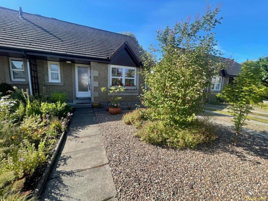 Peaceful Getaway In Peebles Villa Eksteriør billede